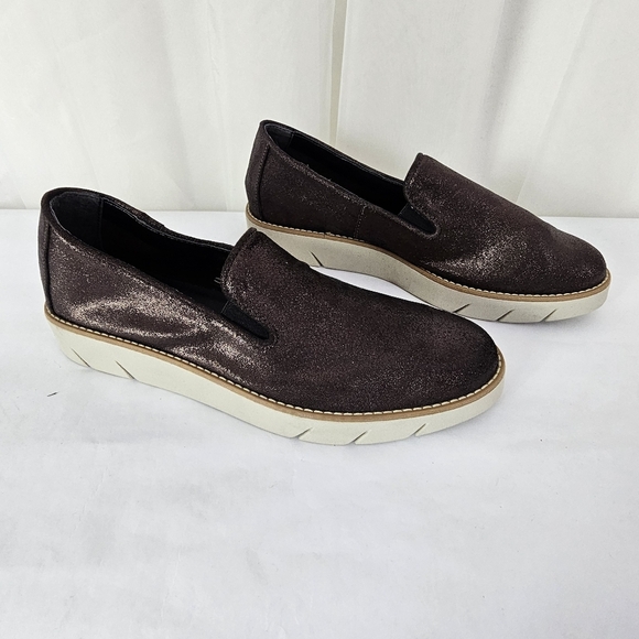 The FLEXX Women's Brown Shimmer Slip-On Sneaker Shoe Size 8 - Picture 3 of 11